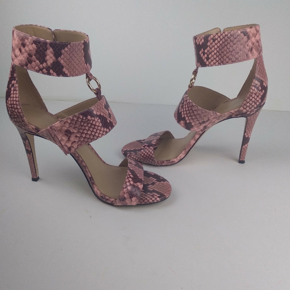 Michele Kors Amos ankle strap sandal in shell pink snake skin print size 8.5 M - Picture 7 of 16